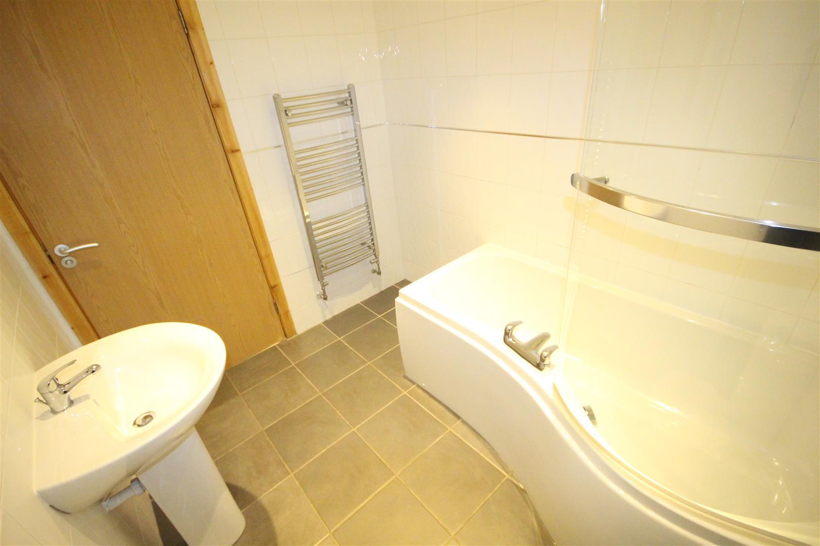 2 bedroom apartment For Sale in Colne - IMG_9566.JPG